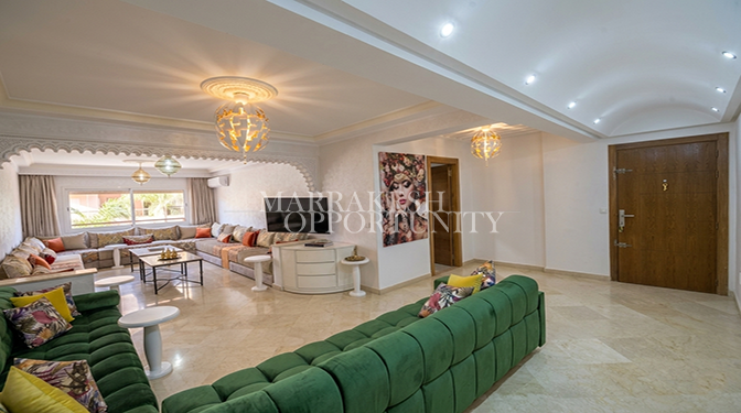 Appartement spacieux entièrement meublé à vendre à Guéliz