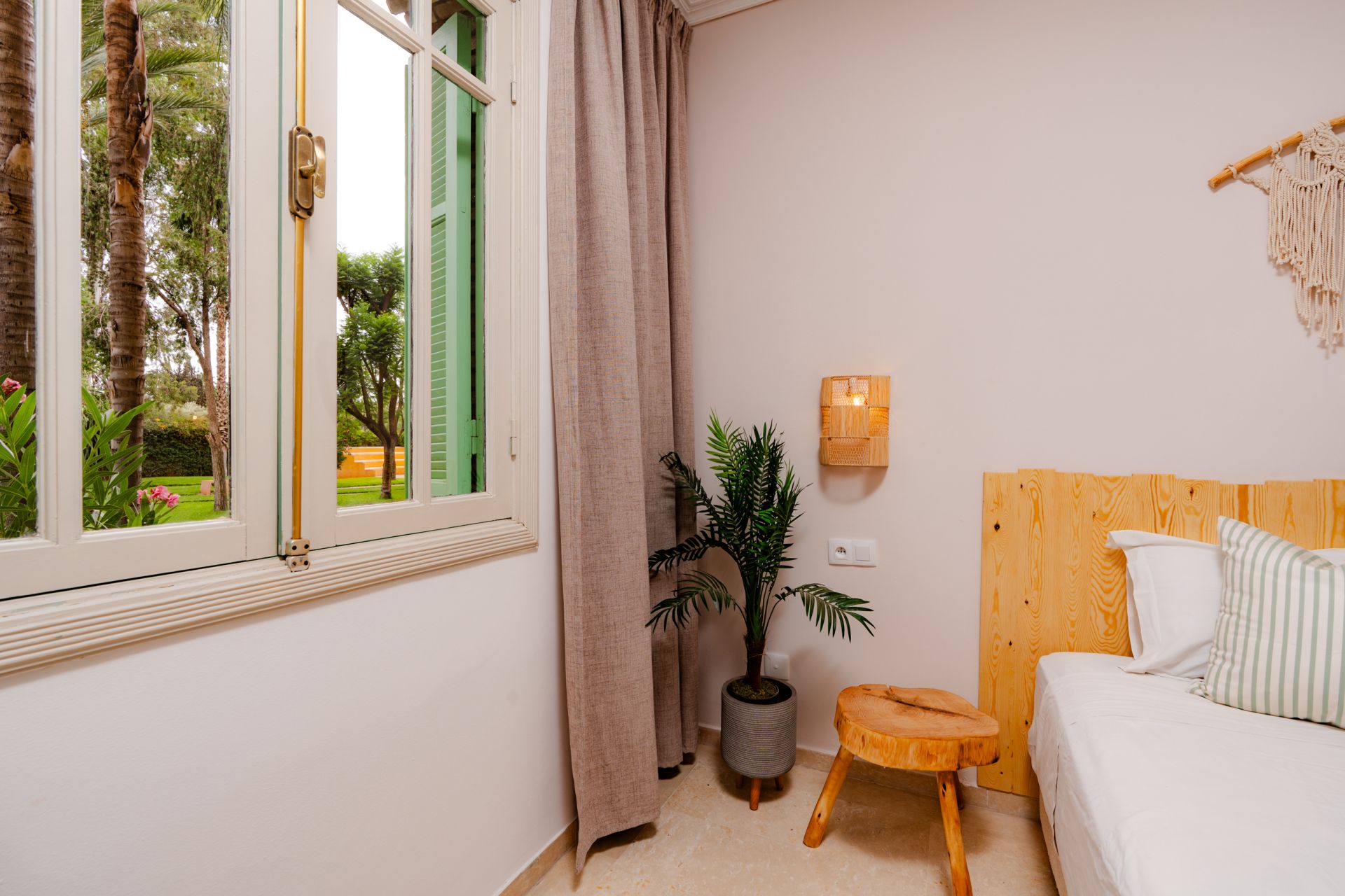 Appartement rez-de-jardin meublé à louer à Hivernage