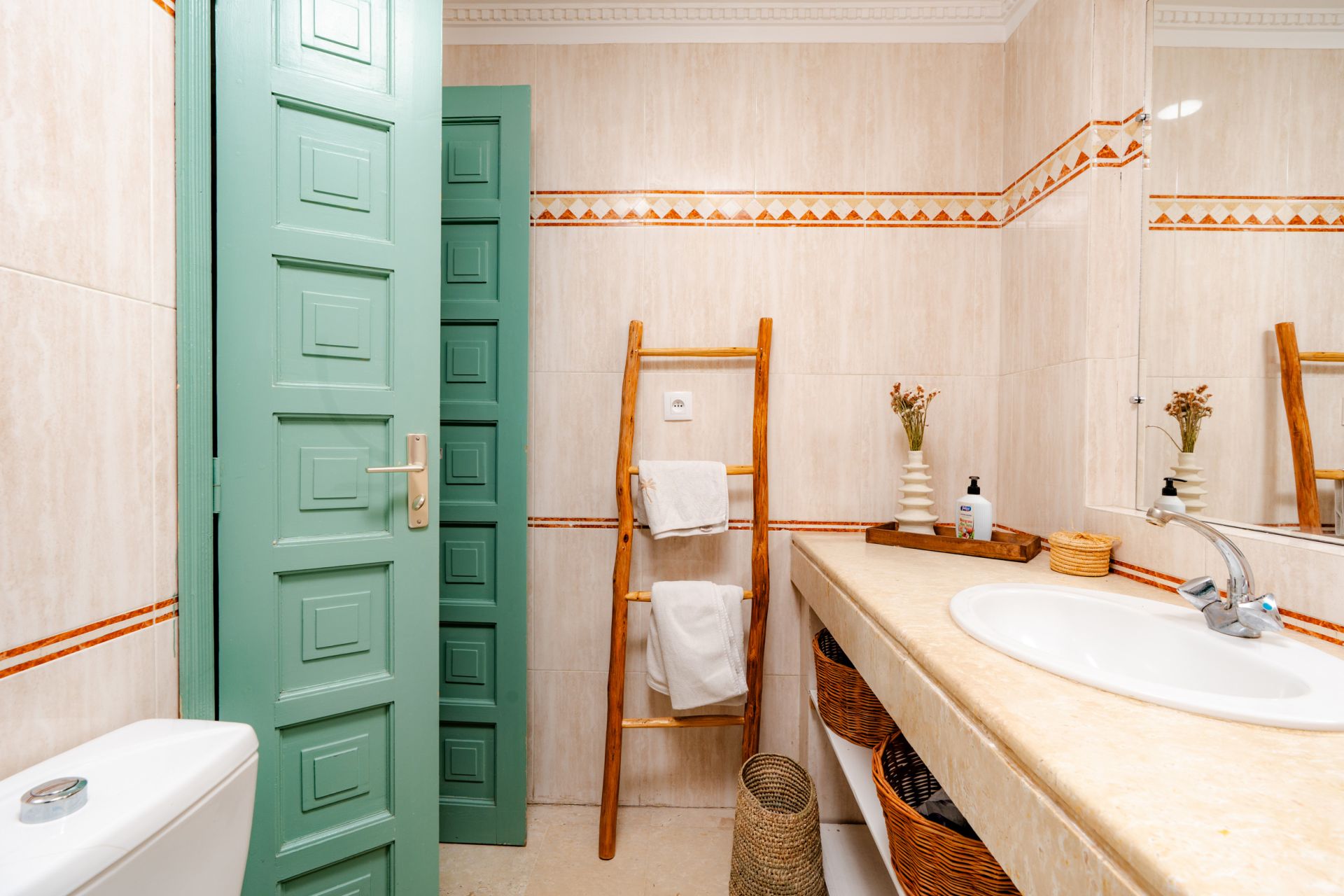 Appartement rez-de-jardin meublé à louer à Hivernage