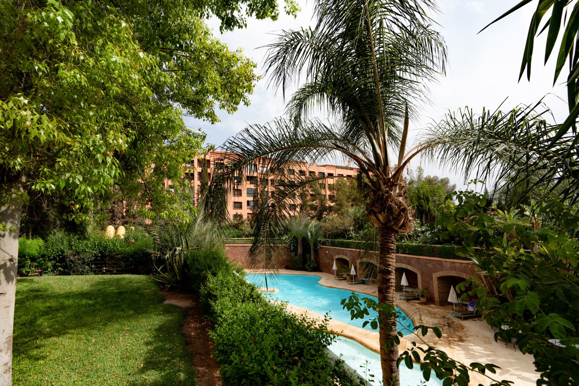 Appartement rez-de-jardin meublé à louer à Hivernage