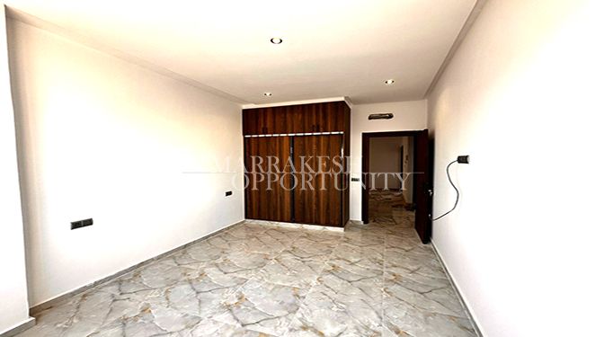 Villa avec piscine à vendre sur la route d’Agadir