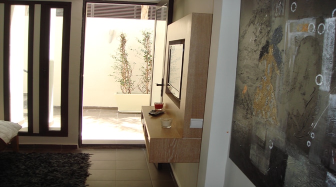 Contemporary Villa for Sale in Amelkis