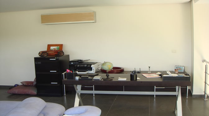 Contemporary Villa for Sale in Amelkis