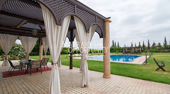 Location villa avec piscine privative sur la route de ourika