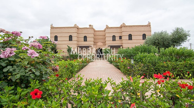 Location villa avec piscine privative sur la route de ourika