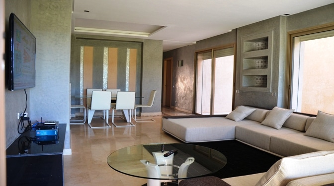 Location villa moderne à prestigia