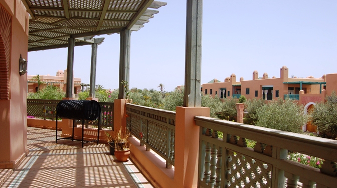 Appartement meublé à la palmeraie avec une grande terrasse