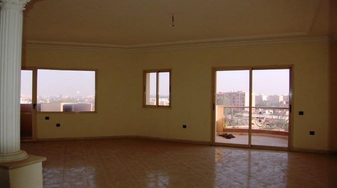 Unfurnished Apartment for Sale with Terrace in Gueliz