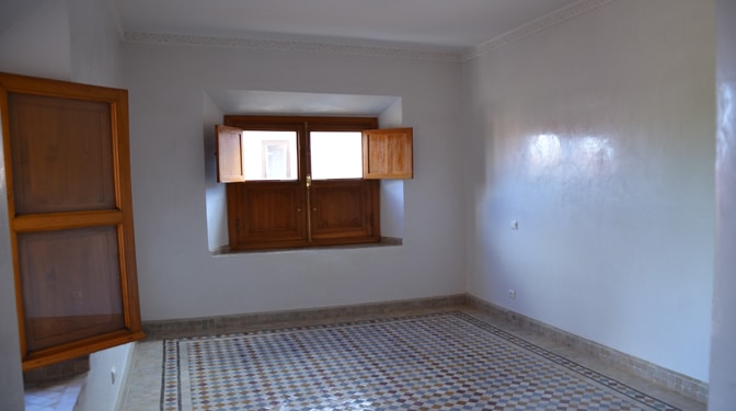 Location longue durée villa vide avec piscine privative