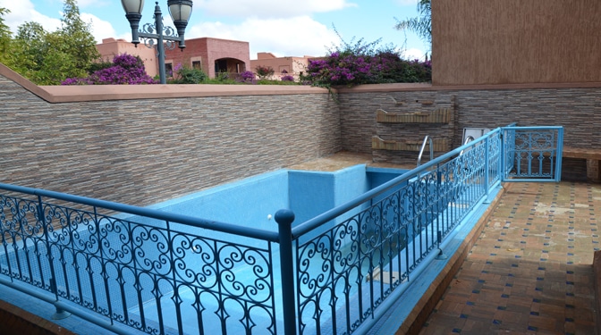 Location longue durée villa vide avec piscine privative