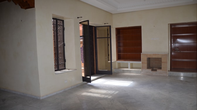 Location longue durée villa vide avec piscine privative