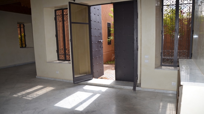 Location longue durée villa vide avec piscine privative