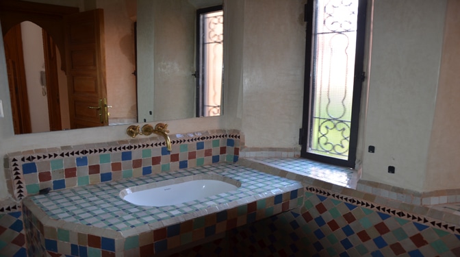 Location longue durée villa vide avec piscine privative