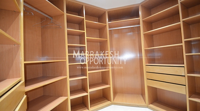 Location villa moderne au quartier résidentiel Targa