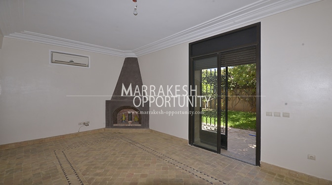 Location petite villa vide au quartier résidentiel targa