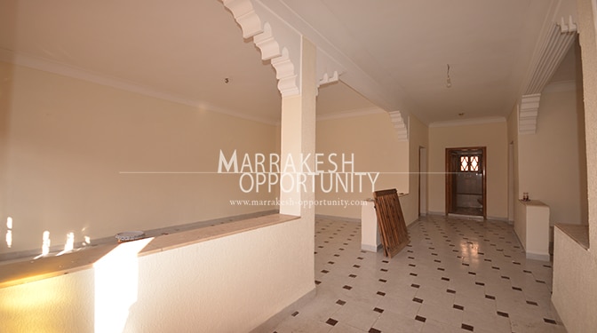 Location étage villa vide