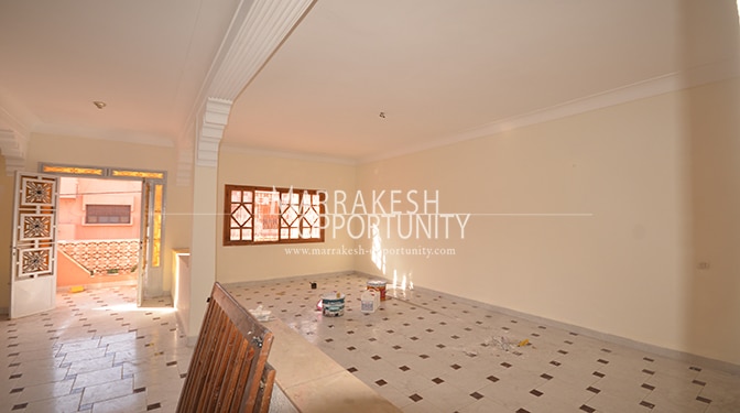 Location étage villa vide