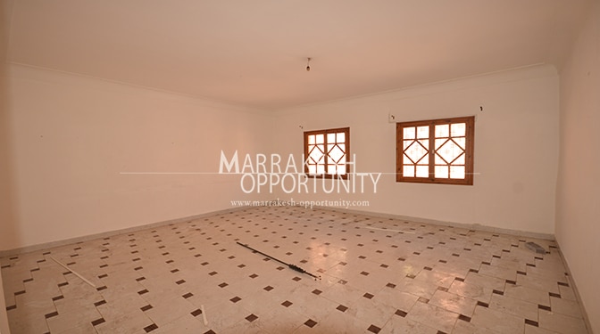 Location étage villa vide