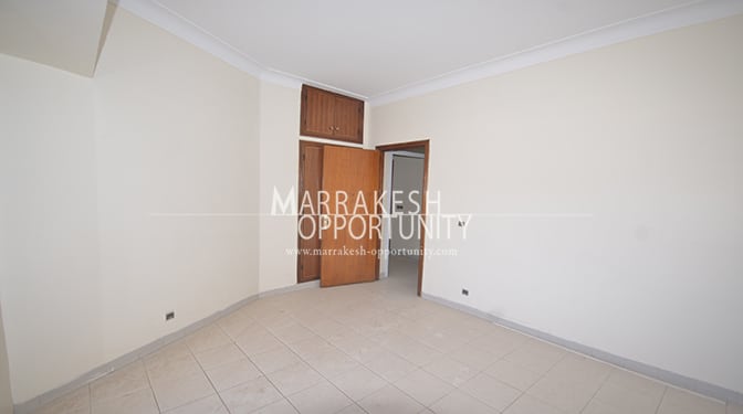 Location bureau situé sur la route de casa