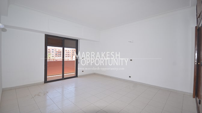 Location bureau situé sur la route de casa