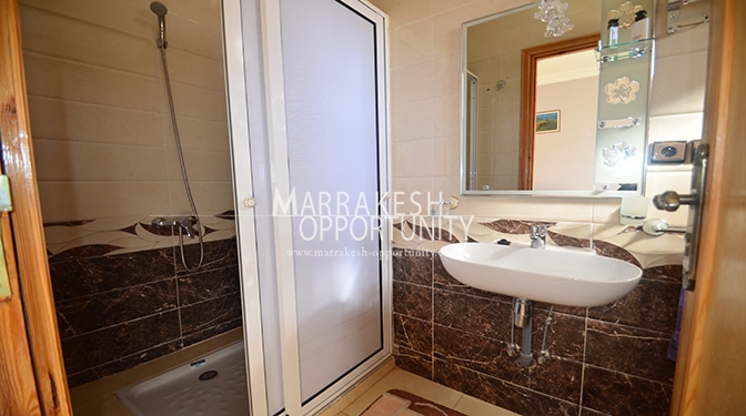 Location villa moderne dans une prestigieuse résidence