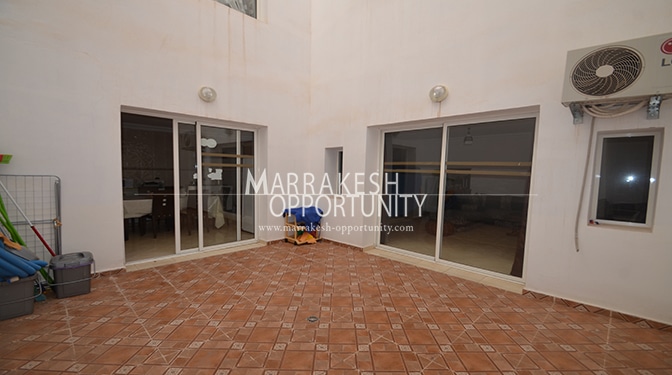 Location villa moderne dans une prestigieuse résidence