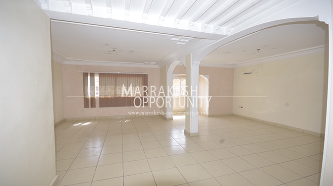 Location bureau situé sur l’un des principaux boulevards