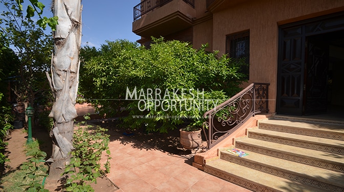 Location villa vide sur la route de casa