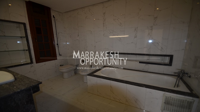 Location Villa de luxe avec piscine privée à Targa Marrakech