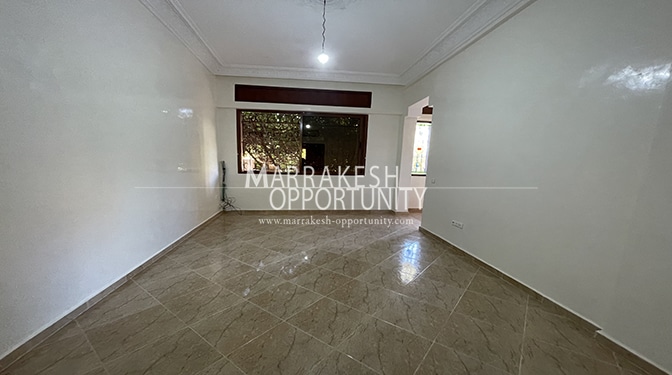 Location villa vide sur la route de casa