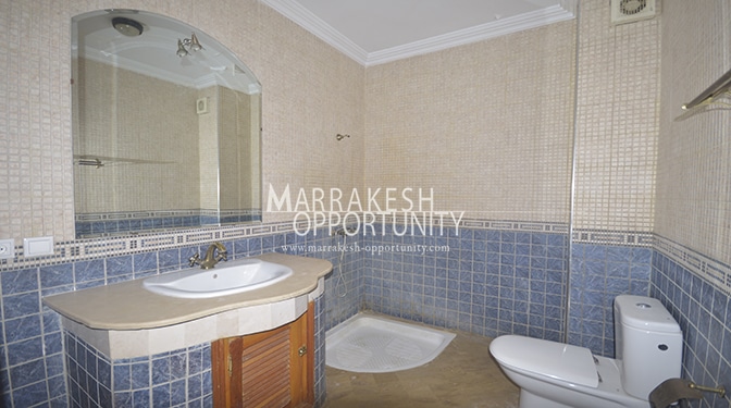 Location villa avec jardin et piscine privatif