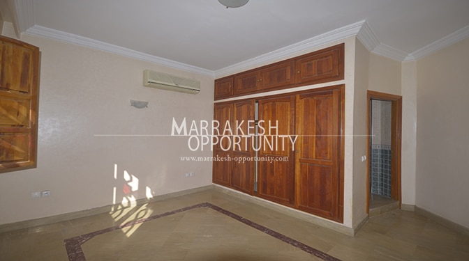 Location villa avec jardin et piscine privatif