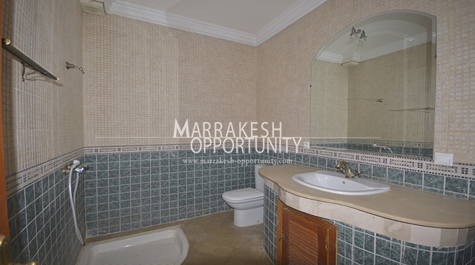 Location villa avec jardin et piscine privatif