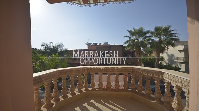 Location villa avec jardin et piscine privatif