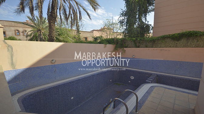 Location villa avec jardin et piscine privatif