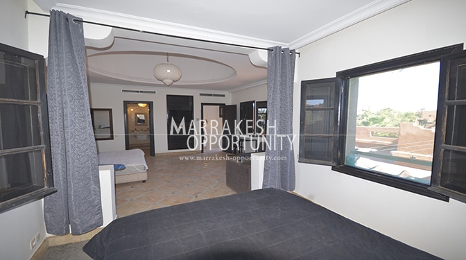 Location villa meublée avec piscine et jardin privé