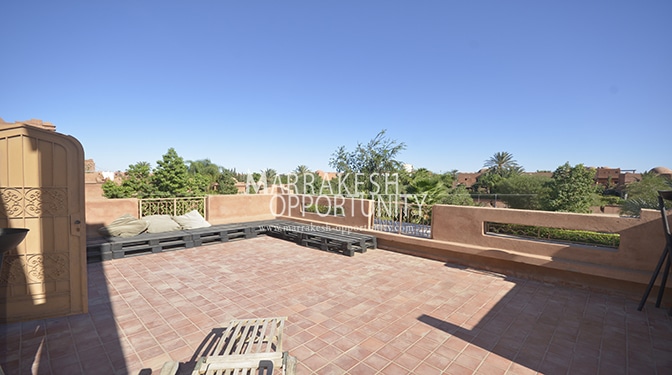 Location villa meublée avec piscine et jardin privé