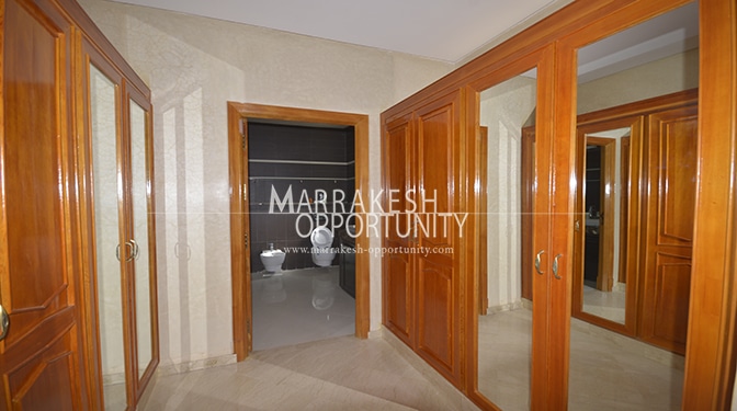 Villa moderne avec vue sur le golf à Marrakech en location