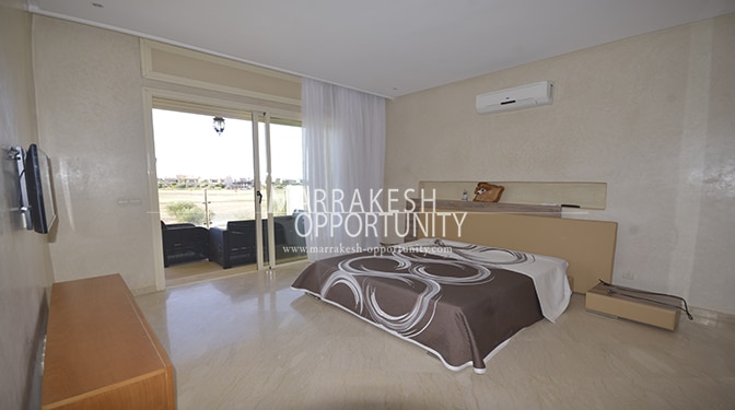 Villa moderne avec vue sur le golf à Marrakech en location