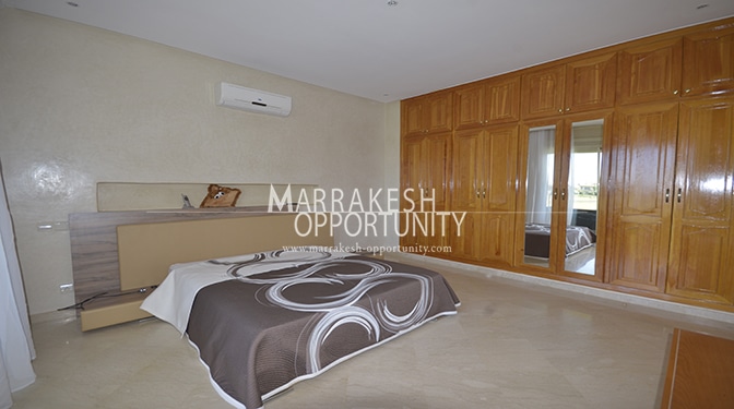 Villa moderne avec vue sur le golf à Marrakech en location