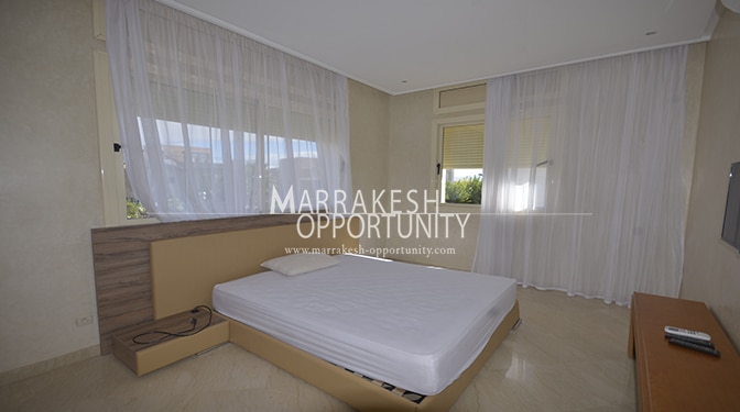 Villa moderne avec vue sur le golf à Marrakech en location