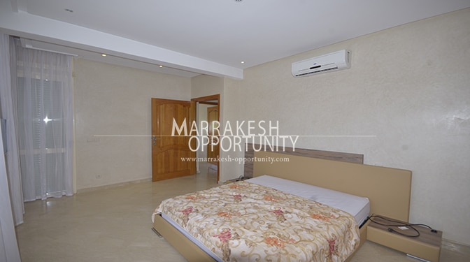 Villa moderne avec vue sur le golf à Marrakech en location