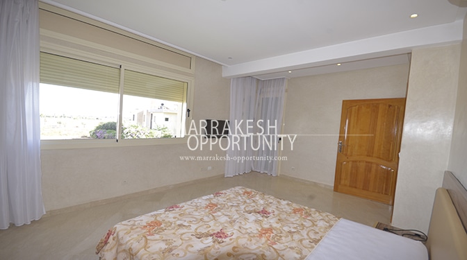 Villa moderne avec vue sur le golf à Marrakech en location