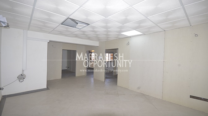 Bureau idéalement situé à Guéliz pour activité commerciale