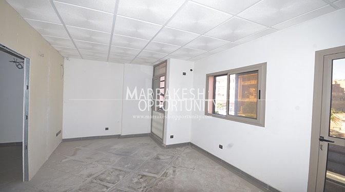Bureau idéalement situé à Guéliz pour activité commerciale