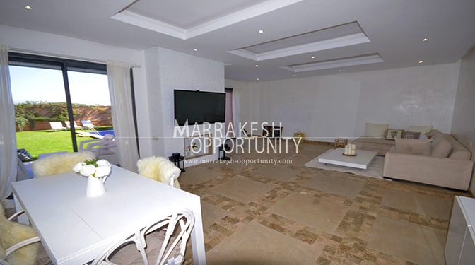 Villa de standing sur un domaine prestigieux avec golf