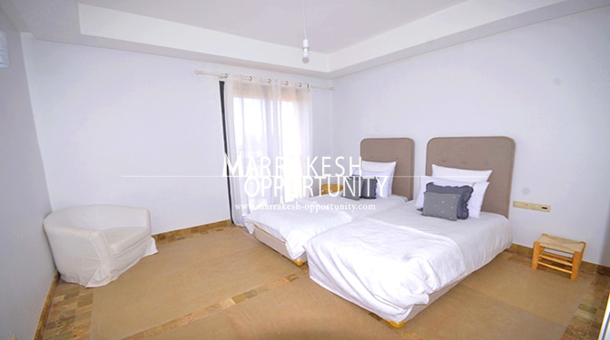 Villa de standing sur un domaine prestigieux avec golf