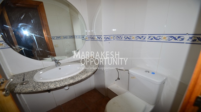 Location appartement vide situé au cœur de la ville