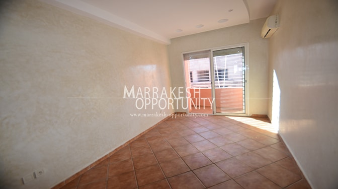 Location appartement vide situé au cœur de la ville