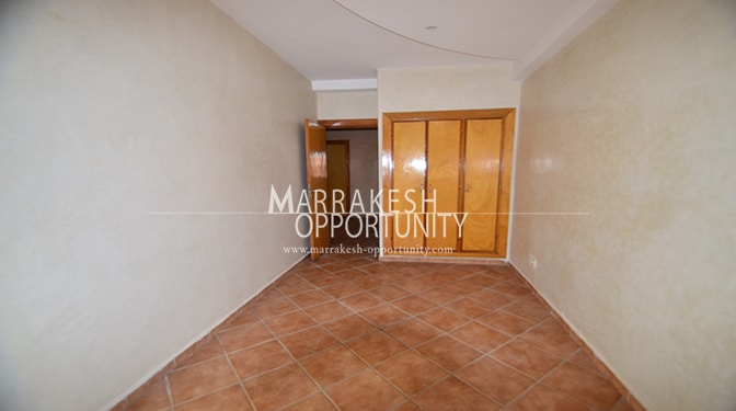 Location appartement vide situé au cœur de la ville